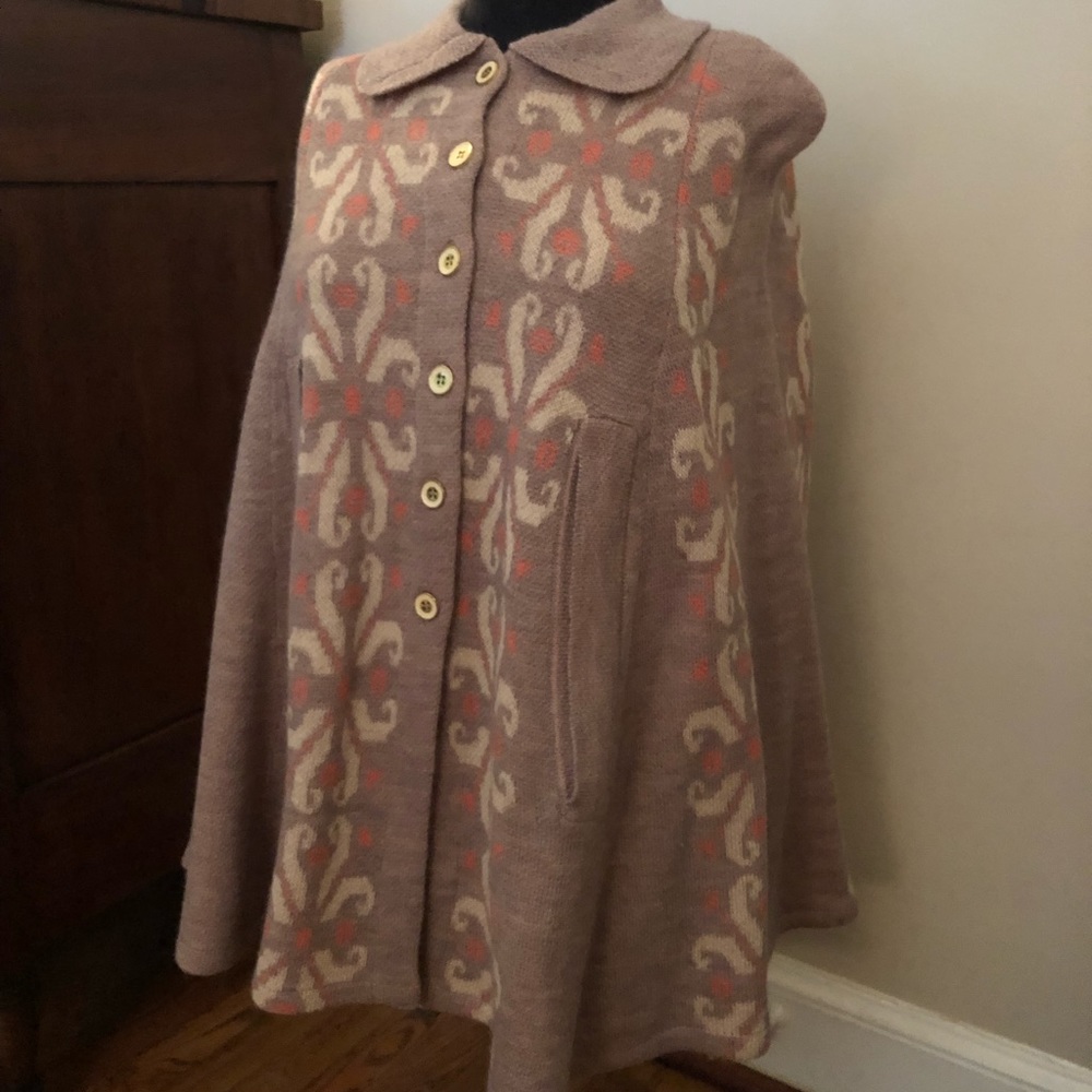 Anthropologie Madchen poncho/cape NWT